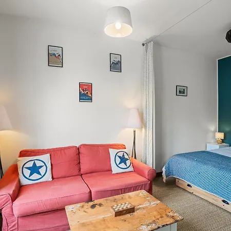 D&d, La Maison Des Ecureuils Lesperon (Landes)